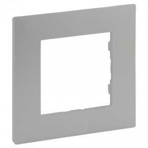 Rámeček Niloé Step hliník od Legrand představuje perfektní spojení elegance a funkčnosti pro váš domov. S minimalistickým designem a kvalitní hliníkovou konstrukcí je ideální pro různé přepínače a zásuvky. Jeho snadná instalace bez nutnosti složitých nástrojů usnadní každou renovaci. Vhodný do obytných i komerčních prostor, dodá vašemu interiéru moderní nádech. Objednejte si ho ještě dnes a užijte si jeho přednosti!