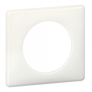 Rámeček Céliane bílá Legrand 066631 představuje ideální spojení elegance a funkčnosti pro váš interiér. Jeho moderní a minimalistický design skvěle doplní jak domácnost, tak kancelář. Vyroben z kvalitních materiálů, zaručuje dlouhou životnost a snadnou instalaci. Kompatibilní s širokým spektrem produktů Legrand, tento rámeček je perfektní volbou pro každého, kdo hledá stylové a praktické řešení pro umístění vypínačů a zásuvek.