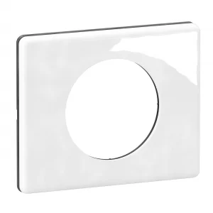 Jednonásobný rámeček Legrand Céliane v materiálovém provedení porcelán Limoges pro elegantní kompletaci vypínačů a zásuvek.