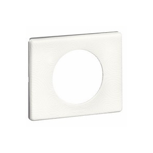 Rámeček Céliane porcelán songe od Legrand je dokonalým spojencem elegance a funkčnosti. Jeho jemný design v barvě songe vyniká v každém interiéru a dodává mu moderní nádech. Vyrobený z kvalitního porcelánu, zajišťuje dlouhou životnost a snadnou údržbu. Tento rámeček je kompatibilní se všemi prvky řady Céliane, což usnadňuje instalaci a integraci do vašeho prostoru. Obohaťte svůj domov stylovým a praktickým doplňkem.