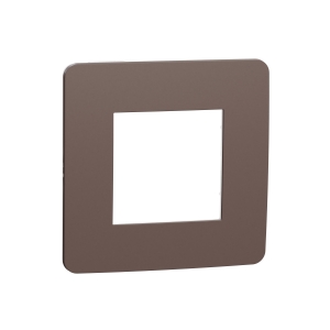 Krycí rámeček Unica Studio Color Chocolate/Bílý od Schneider Electric spojuje moderní design s praktičností. Jeho elegantní barevná kombinace oživí každý interiér a dodá mu na stylu. Vyroben z odolných materiálů, zajišťuje dlouhou životnost a snadnou instalaci bez nutnosti speciálních nástrojů. Ideální pro každého, kdo hledá kvalitní a estetické řešení pro elektrické instalace. Vylepšete svůj domov tímto designovým prvkem.