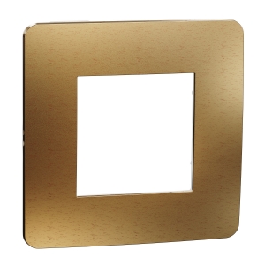 Objevte styl a funkčnost s rámečkem Unica Studio Metal Copper/Bílý od Schneider Electric. Tento moderní krycí rámeček spojuje elegantní měděné akcenty s bílým plastem, což z něj činí ideální volbu pro jakýkoli interiér. Jeho snadná montáž a odolné materiály zaručují dlouhou životnost a atraktivní vzhled. Vylepšete svůj domov s tímto designovým kouskem, který poskytuje nejen estetiku, ale i bezpečnost pro vaše elektrická zařízení.